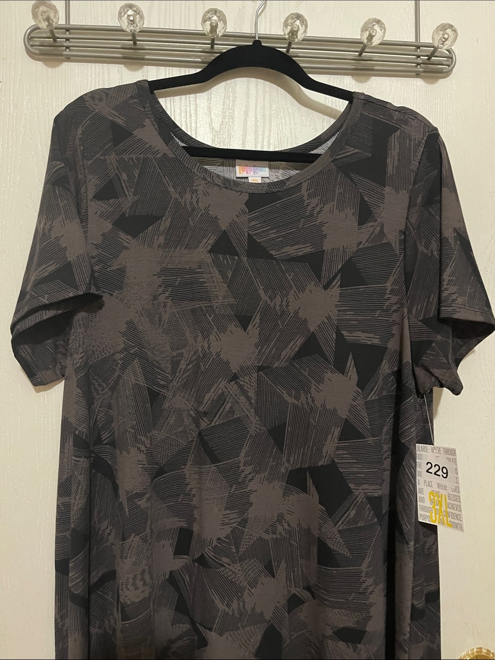 LuLaRoe Carly Black and Gray Geometric Short Sleeve Dress 3XL BNWT